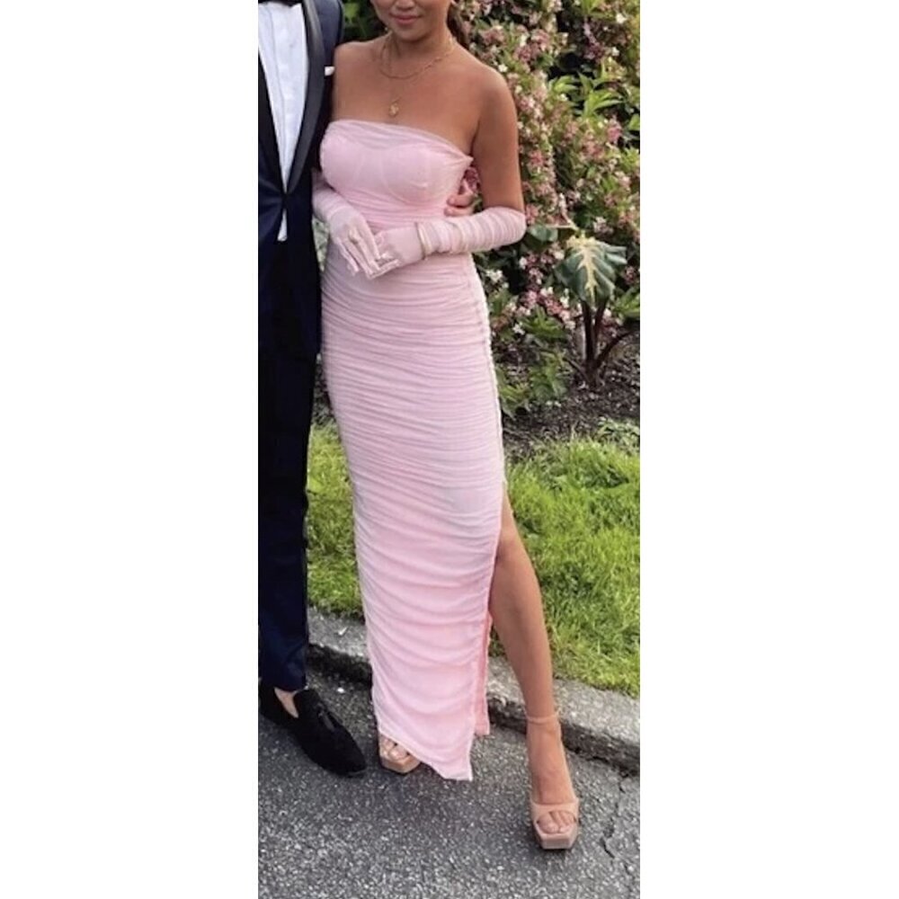 HOUSE OF CB Sofia Strapless Ruched Gown in Fairy Pink Size Large